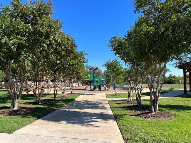 Building Photo - 1511 Cedrus Rd