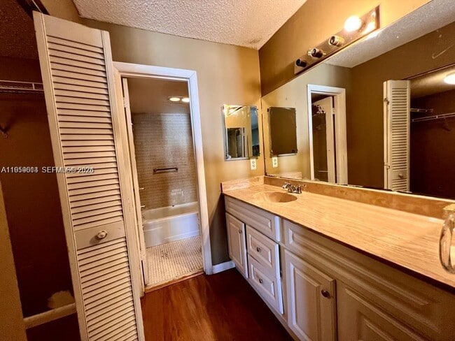 Building Photo - 3300 Spanish Moss Terrace