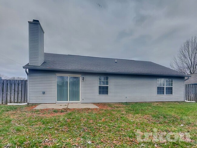 Building Photo - 25 Suncrest Dr