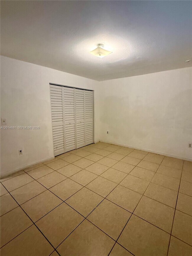 Building Photo - 1270 NW 39th St