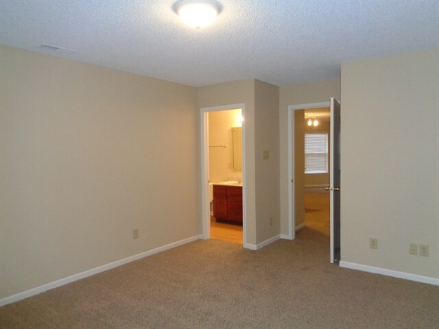 Building Photo - 2136 Olympia Dr