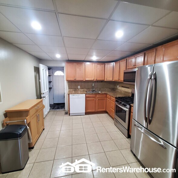 Building Photo - 1516 Clarkson St