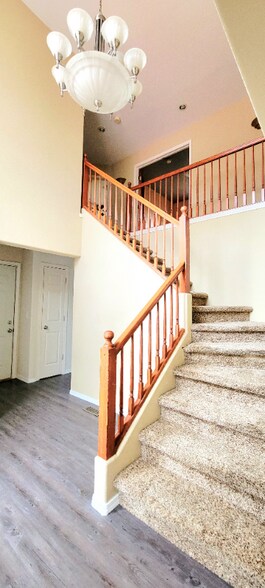 Building Photo - 801 S Riverside Harbor Dr