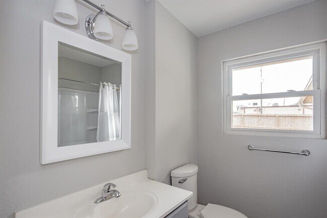 Building Photo - 3410 Truxton Dr