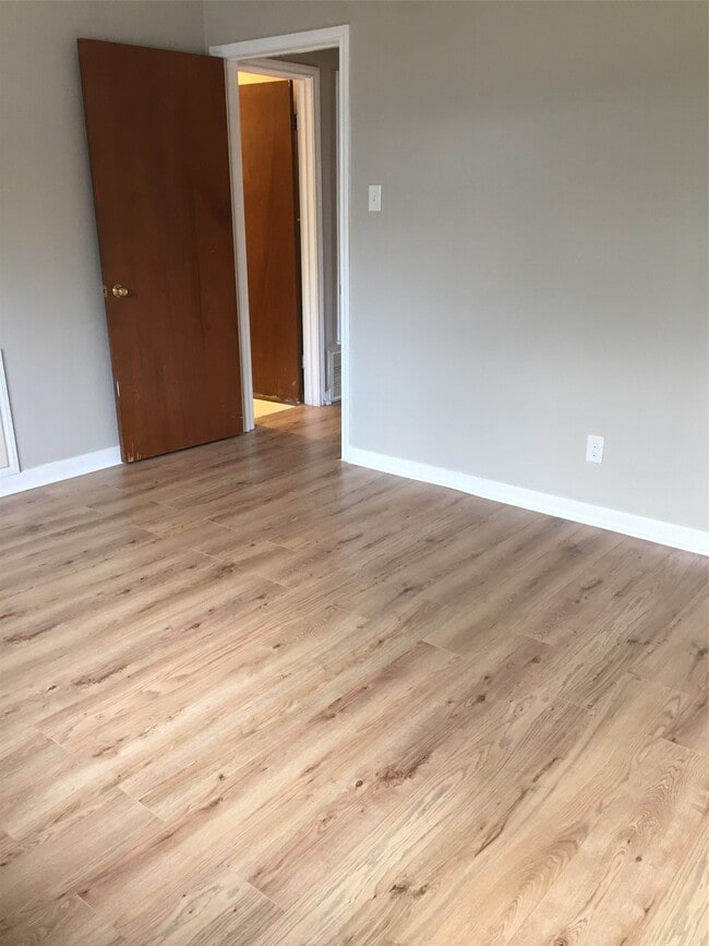 Building Photo - 1500 Woodhead St