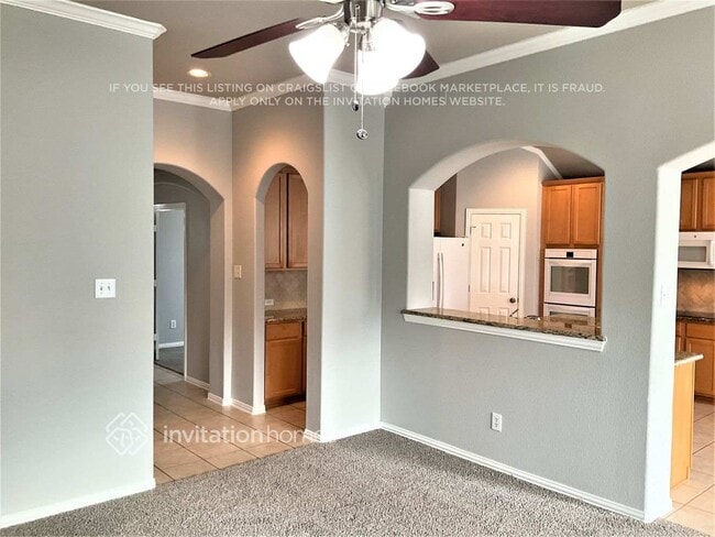 Building Photo - 711 San Antonio Trail