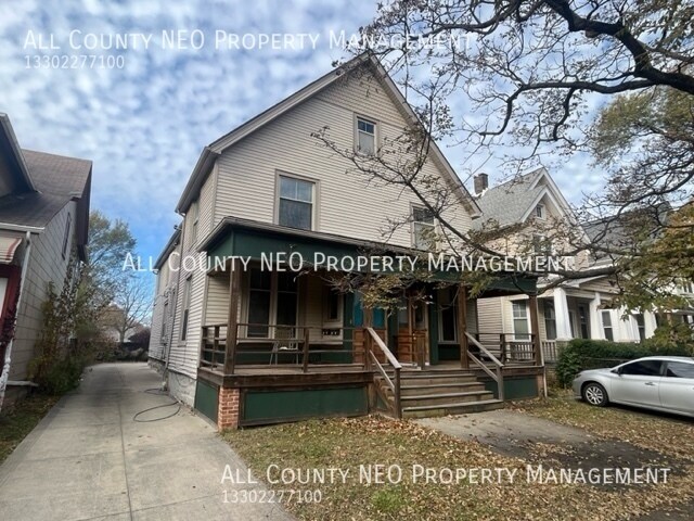Primary Photo - 1854 W 45th St