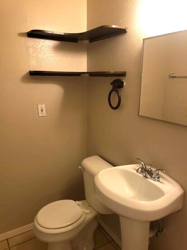 Building Photo - 4512 Arlen Ave