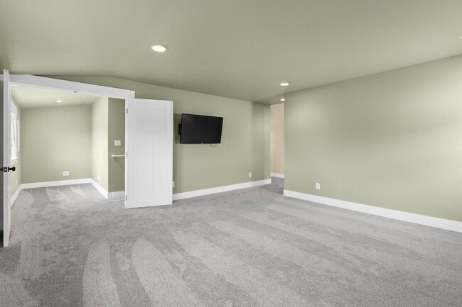 Building Photo - Valley St Duplex