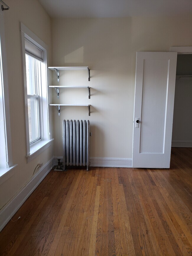 Building Photo - 2712 N Milwaukee Ave