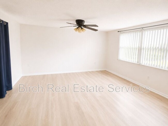 Building Photo - 7435 Live Oak Ln