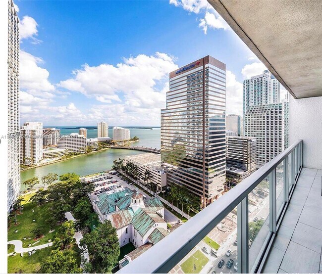 Primary Photo - 500 Brickell Ave