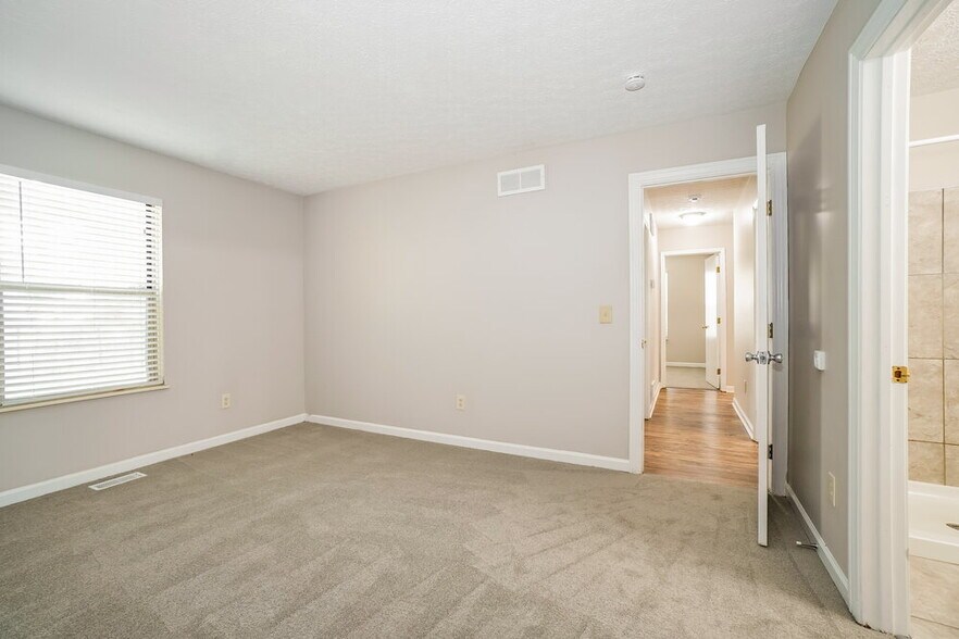 Building Photo - 3428 Oak Bend Blvd