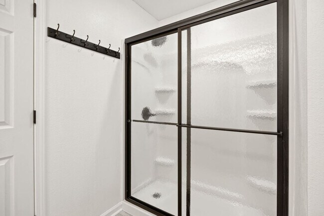 Building Photo - 3766 White Cliff Way