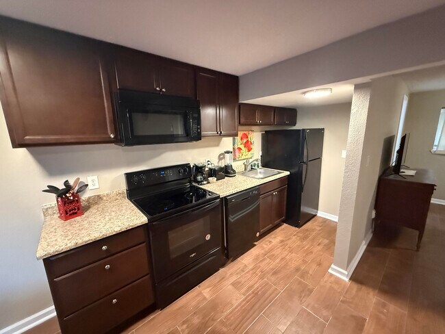 Building Photo - 105 N Garth Ave