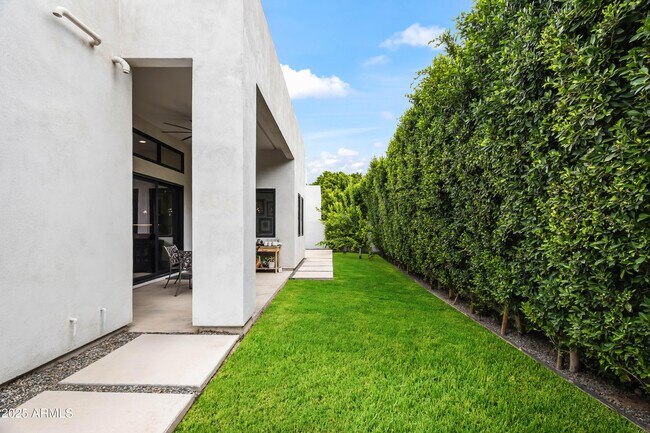 Building Photo - 3615 N Nicosia Cir