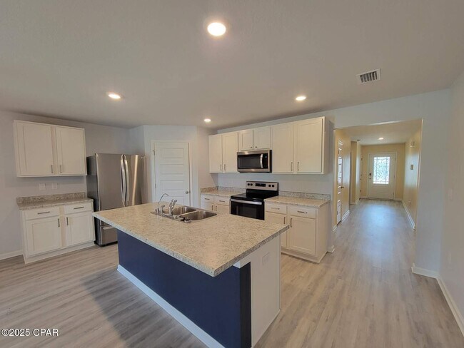Building Photo - 6585 Slabinski Ln