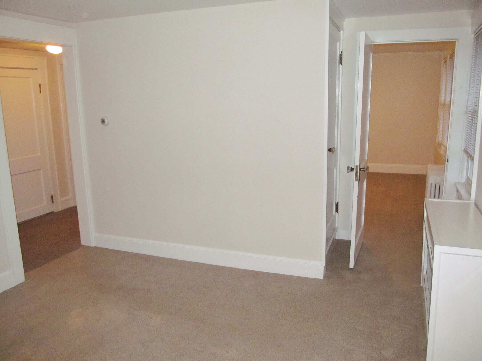 Building Photo - 146 E Cliff St