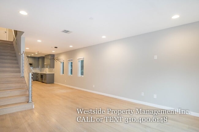 Building Photo - 6548 La Mirada Ave