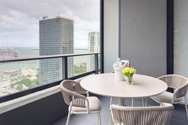 Building Photo - 159 NE 6th St