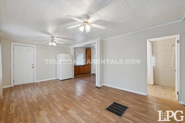 Building Photo - 2129 Nevada St