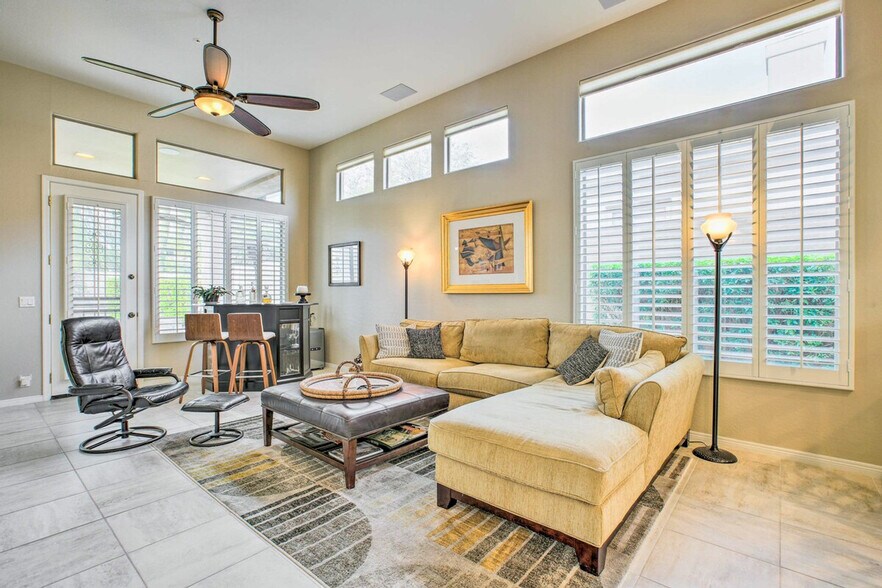 Building Photo - 7152 E Canyon Wren Cir