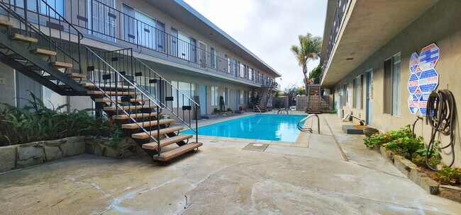 Building Photo - 906 Torrance Blvd