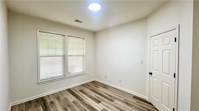 Building Photo - 4363 Grove Field Park NW