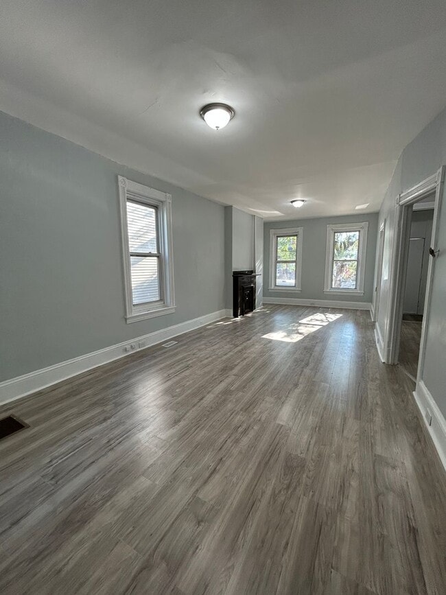 Building Photo - 298 Rutherford Ave