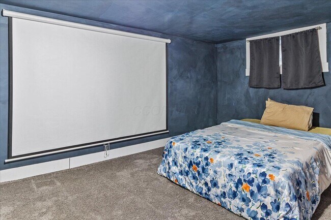 Building Photo - 40 S Richardson Ave