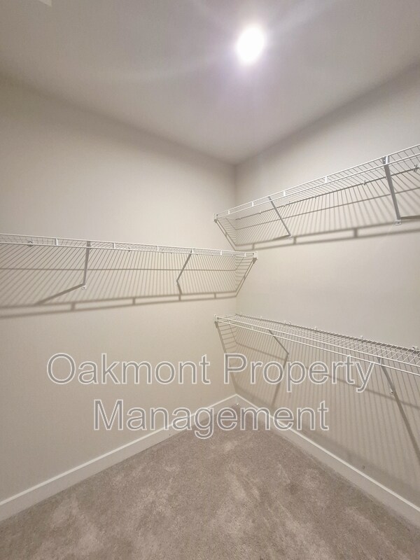 Building Photo - 3700 Maze Runner Dr