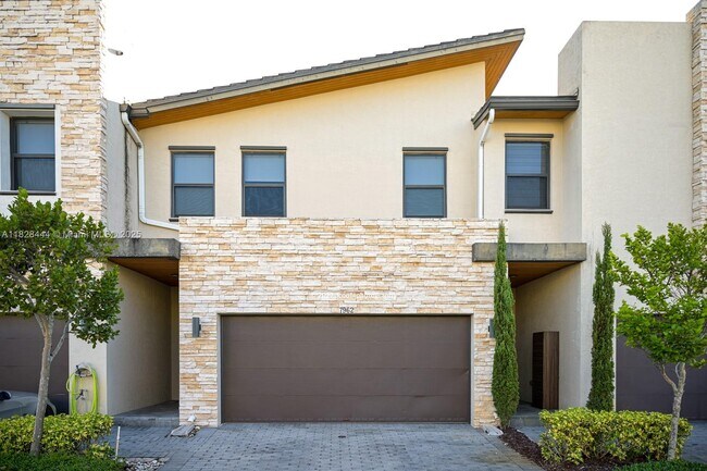 Primary Photo - 7962 NW 105th Ct