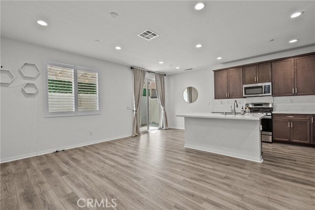Building Photo - 14610 Isla Vista Dr
