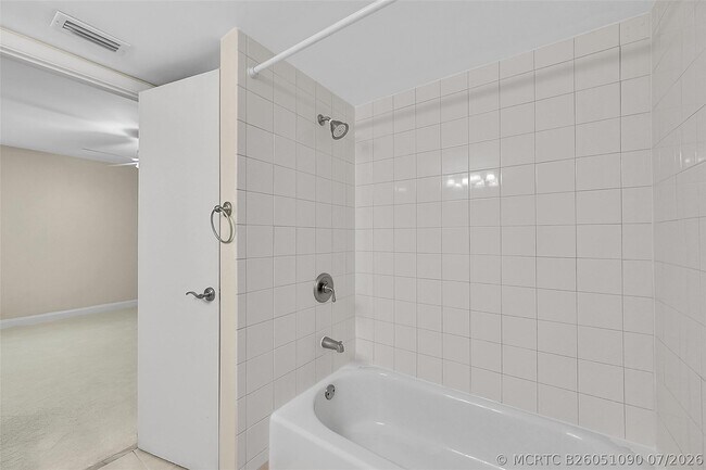 Building Photo - 2518 NW 89th Dr