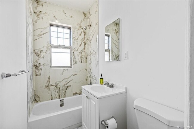 Building Photo - 1059 Vincent Ave