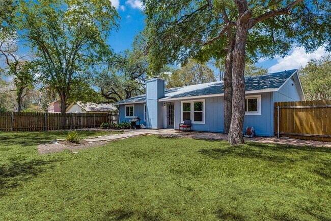 Building Photo - 8803 Texas Sun Dr