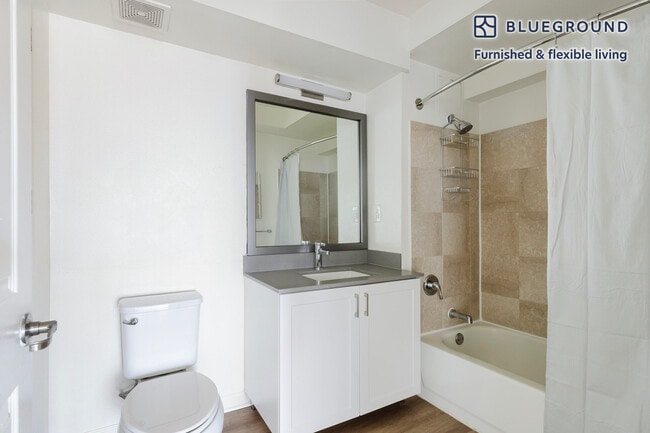 Building Photo - 444 Washington Blvd