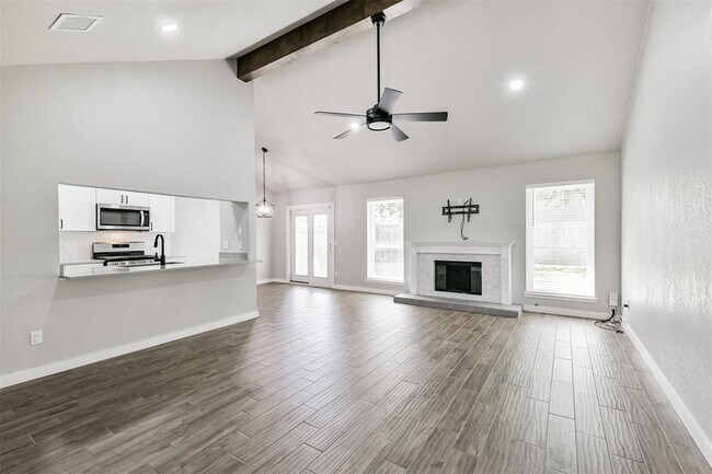 Building Photo - 10615 Prospect Hill Dr