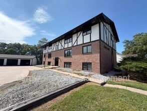 Building Photo - 601 N 4th St