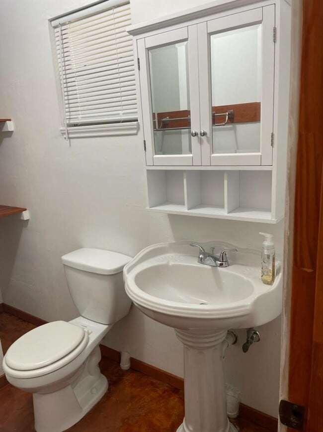 Building Photo - 11357 Gil Rodriguez Lp W