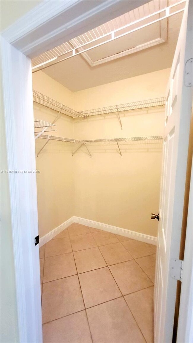 Building Photo - 4935 Tradewinds Ter