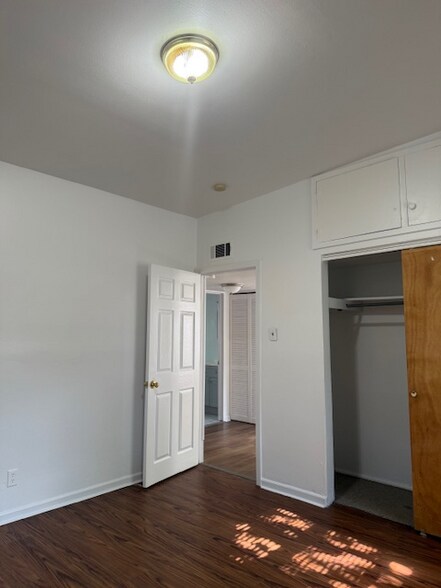 Building Photo - 7371 Wayne Ave