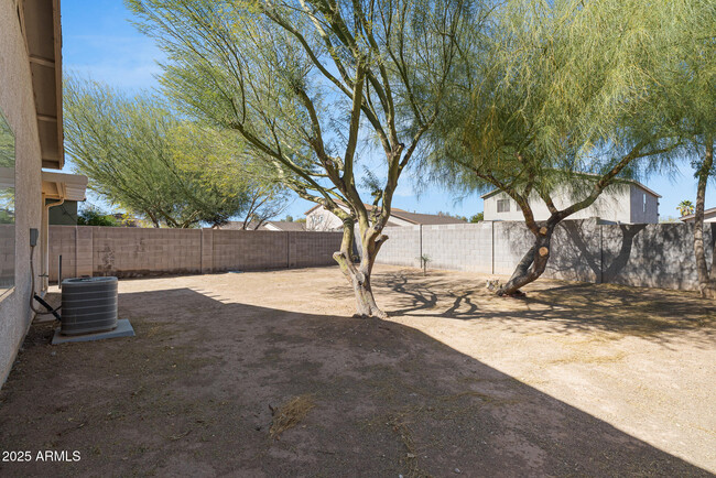 Building Photo - 1750 E Desert Rose Trail