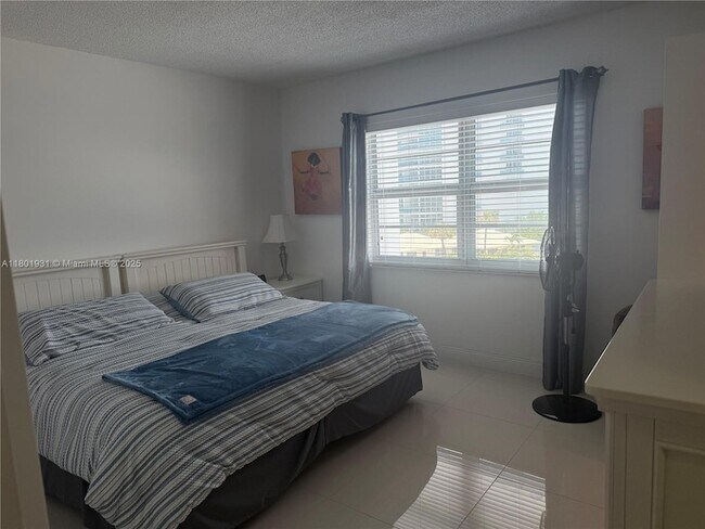 Building Photo - 1500 S Ocean Blvd