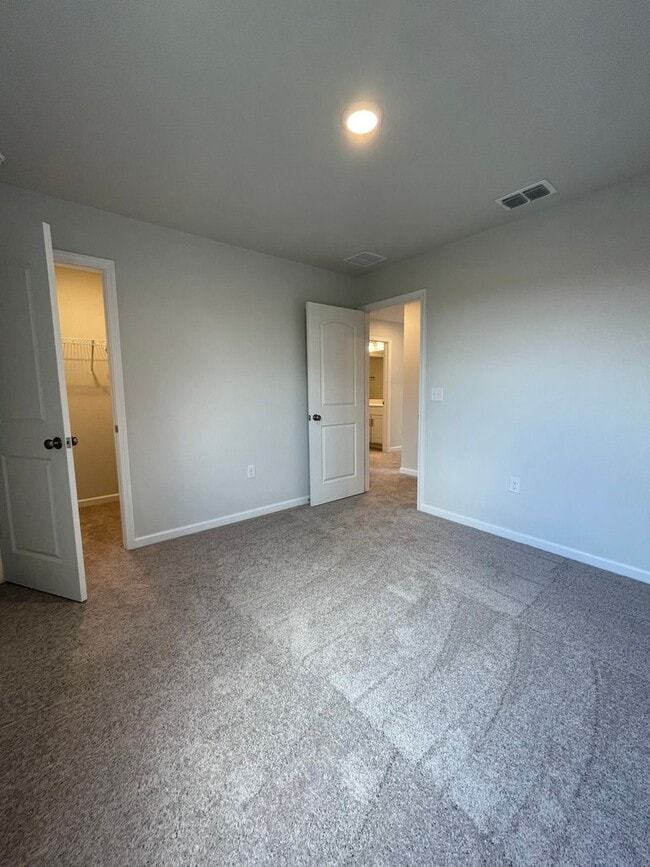Building Photo - 108 Millbrook Dr