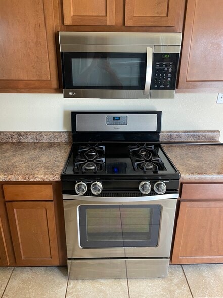 Building Photo - 1606 Pecan Cir