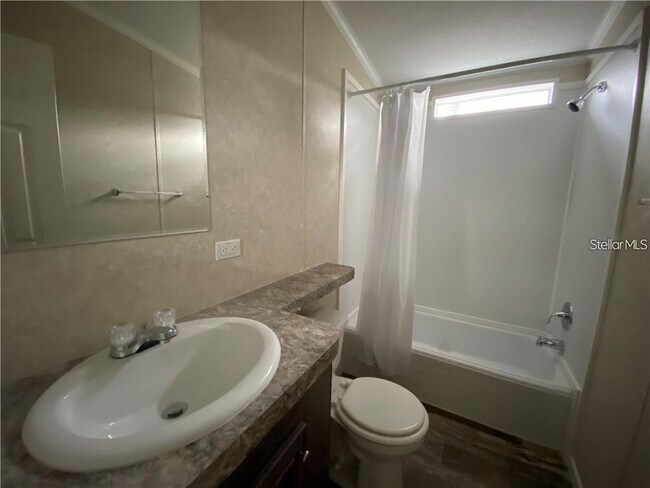 Building Photo - 1621 Tangerine St