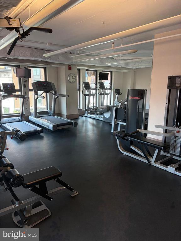 Building Photo - 777 7th St NW