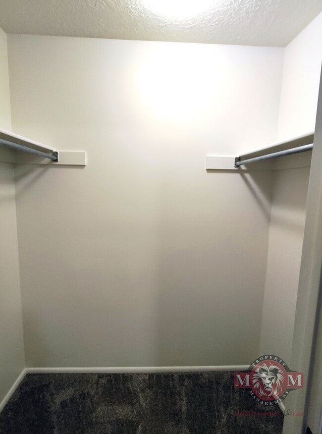 Building Photo - Beautiful Remodeled 4 Bd 2 Bath Home