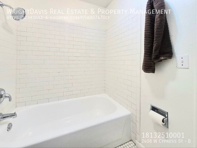 Building Photo - 2408 W Cypress St